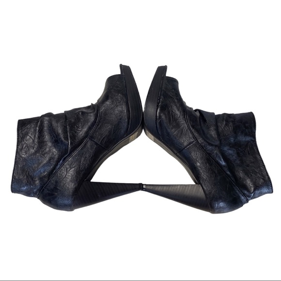 Qupid Black Open Toe Slouchy Ankle Boot - Picture 7 of 12